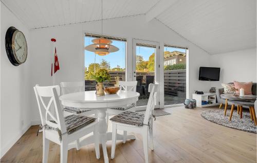 Hejsager Strand House | Awesome Home In Haderslev With Kitchen