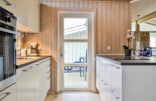 Bjerregard Strand House | Awesome home in Hvide Sande with sauna