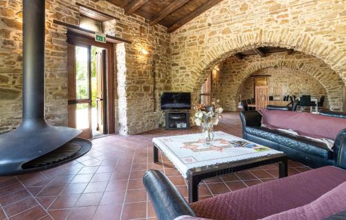 Laureana Cilento House | Awesome Home In Laureana Cilento