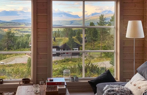 Nord-Fron House | Awesome home in Kvam with sauna