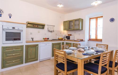 Martina House | Awesome Home In Martina With House Sea View