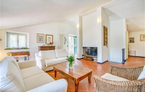 Moneglia House | Awesome Home In Moneglia With Kitchen