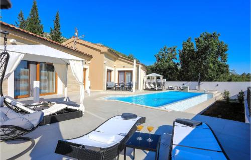 Starigrad House | Awesome Home In Starigrad Paklenica
