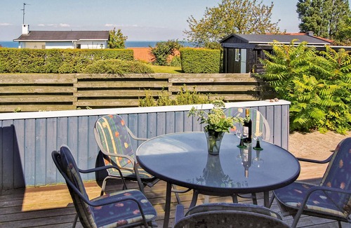 Strøby Ladeplads House | Awesome home in Strøby with WiFi