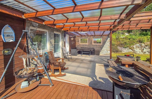 Sveio House | Awesome home in Sveio with WiFi