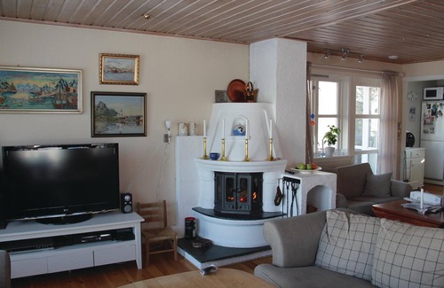 Svolvaer House | Awesome home in Svolvær with WiFi