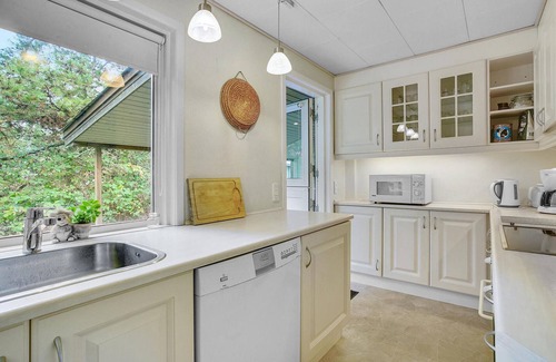 Bøtø By House | Awesome home in Væggerløse with kitchen