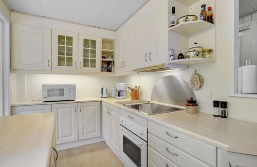 Bøtø By House | Awesome home in Væggerløse with kitchen