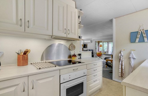 Bøtø By House | Awesome home in Væggerløse with kitchen