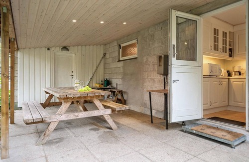 Bøtø By House | Awesome home in Væggerløse with kitchen