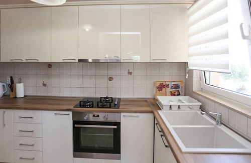 Vrsi House | Awesome home in Vrsi with WiFi