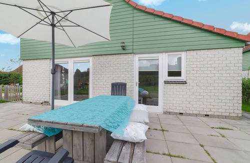 Wemeldinge House | Awesome home in Wemeldinge with sauna