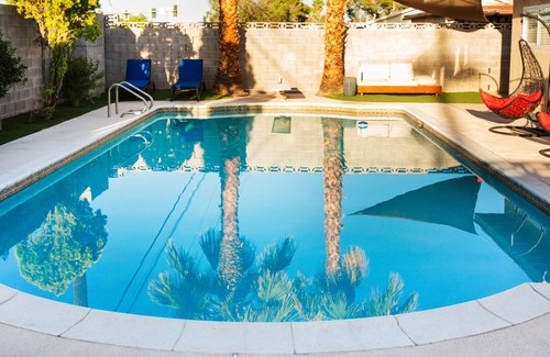 Chinatown House | Awesome House Big Pool Near Strip 4BD WIFI