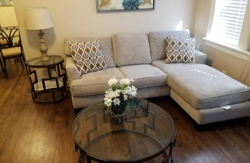 Central Oklahoma City Apartment | Awesome, newly remodeled in the Plaza District