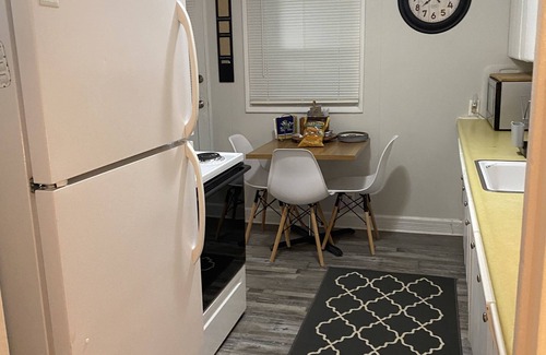 Harters Heights House | Awesome Unbeatable 5-Star Location…walk to ND in 10 minutes!