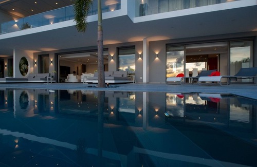 Corossol Villa | Axel Rocks (1/5 Rooms)