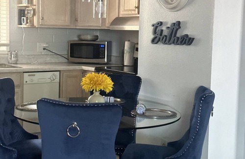 Haven Green Valley East Villa | ~AZ~1BR & pullout, Very Nice, Newly Renovated, with washer, dryer, & dishwasher.