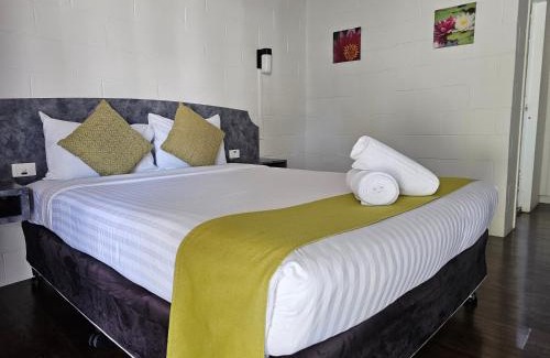 Coonabarabran Hotel | Azalea Motel