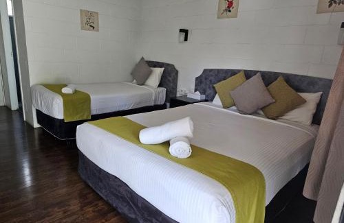 Coonabarabran Hotel | Azalea Motel