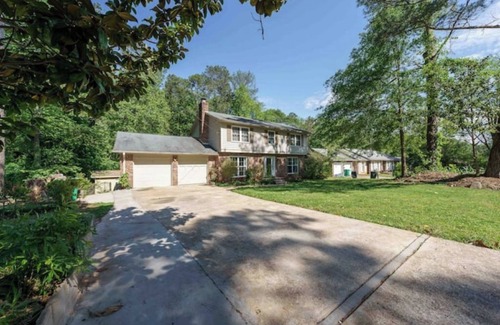Stone Mountain Apartment | Azalea Place