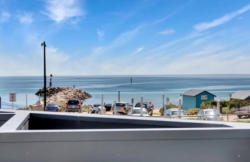 Safety Beach Apartment | Azure Bliss | Majestic Apartment on the Water