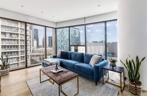 Southbank Apartment | 'Azurine' An Elegant Nordic Style Family Residence