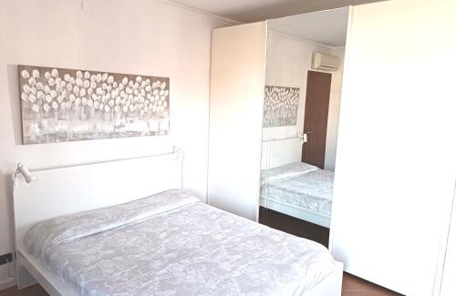 Cologno Monzese Bed & Breakfast | B&B accogliente a due passi dal metrò di Milano - Casa Adriana