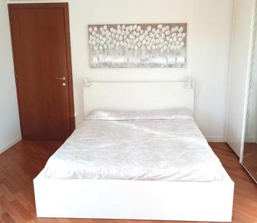 Cologno Monzese Bed & Breakfast | B&B accogliente a due passi dal metrò di Milano - Casa Adriana
