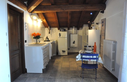 Monte San Pietro Bed & Breakfast | B&B CASA SASSOLO 1713 IN THE HILLS OF BOLOGNA