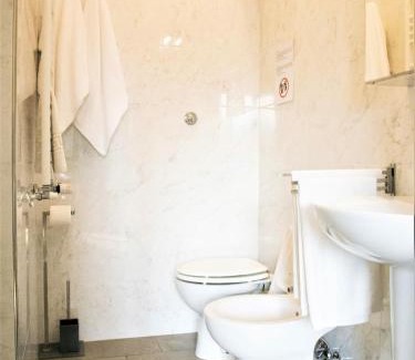 Universita House | B&B Dea Tiburtina