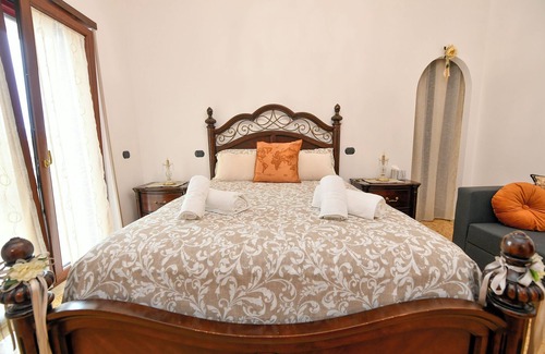 Torre del Greco Bed & Breakfast | B&B Family, perfect for reaching Pompei, Ercolano, Sorrento, Naples and Vesuvius