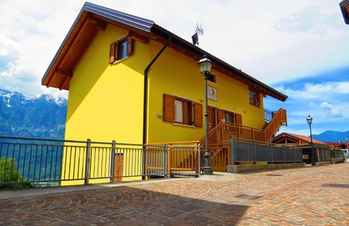 Castel Ivano Bed & Breakfast | B&B Tomaselli