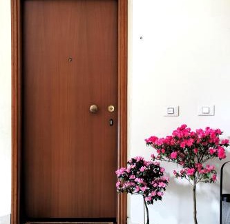 Buon Pastore-Sant'Agnese-San Damaso Apartment | B&B Wiligelmo INTERO APPARTAMENTO con colazione inclusa