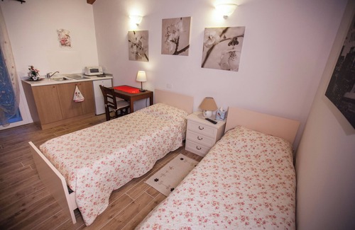 Vicenza Bed & Breakfast | B&B with Rooms with Private Bath Near Ederle, Venice, Verona,lake Garda