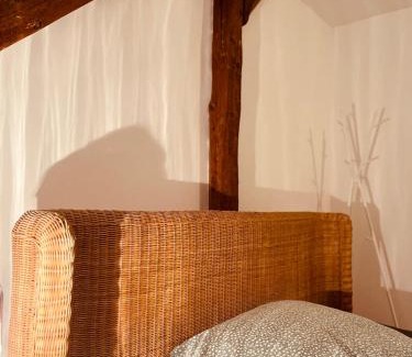 Huenxe Apartment | b e d & a g e d e s i g n -medium- wunderschönes Zimmer mit Bad b e d & a g e d e s i g n -small- wunderschönes Zimmer mit Bad Rechnungserstellung für Geschäftsreisende & Firmen