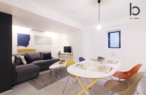 Hiroshima City Centre Apartment | b hotel Heiwaodori 302 - Huge Apt in Famous Hiroshima Dori For 6p
