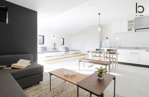 Hiroshima City Centre Apartment | b hotel Heiwaodori 501 - Huge Apt Famous Hiroshima Dori For 6ppl