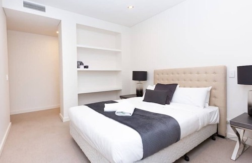 Turvey Park Apartment | B1/302-1 Flinders St · Stylish Inner City Penthouse Apartment