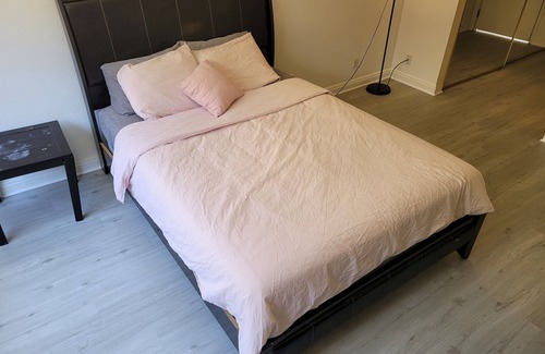 Pico - Robertson Hotel | (B12) LA Lovely Queen Studio