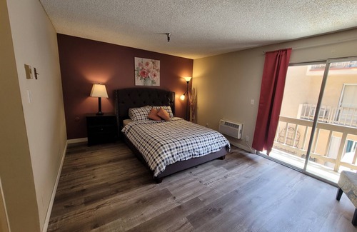 Pico - Robertson Hotel | (B1820) 2 Bedroom Studio Apartments