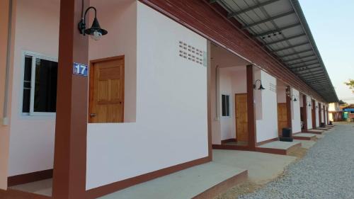 Nongbua Lamphu House | Baan Suan Chiva Saran