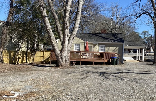 Roswell Cottage | Back by popular demand! Charming Cottage on Canton St-Walk to Restaurants-Shops!