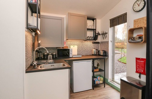 Pitlochry House | BACKSTAGE, family friendly, character holiday cottage in Pitlochry