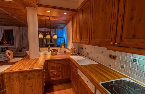 Untertschern Villa | Bad Kleinkirchheim Lush and Spacious Villa with Indoor Pool and Wellness - Seven Bedroom Villa