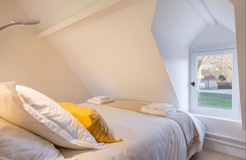 Belle Vie en Auge House | Bagatelle avec Jardin et Piscine Chauffée