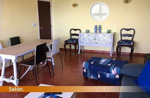 Baiona Apartment | Baiona apartment with spectacular views to the seafront.