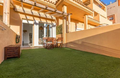 Tarifa Apartment | Bajo con Jardin y Piscina cerca de la Playa Dos Dormitorios