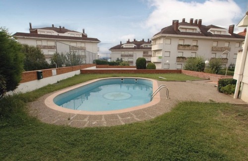 Isla Apartment | Bajo con piscina en la playa - Isla Playa 5700