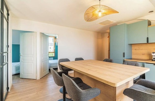Port-Louis Apartment | Balcon ensoleillé et confort moderne – T3 vue mer