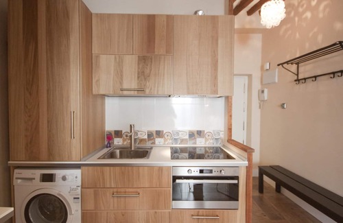 Palacio Apartment | Balcony Cozy Callao Sqb2bdr/lift AC